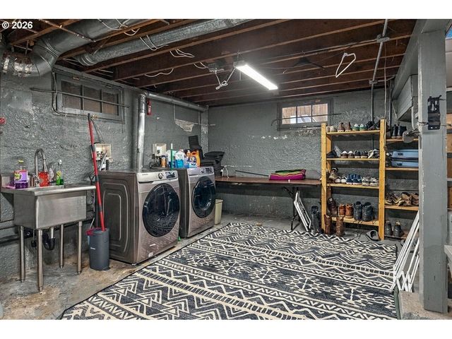 2612 Se 51ST Ave, Portland, OR 97206