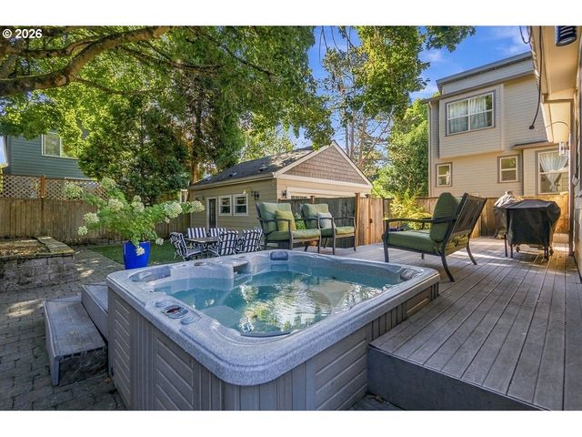 2612 Se 51ST Ave, Portland, OR 97206