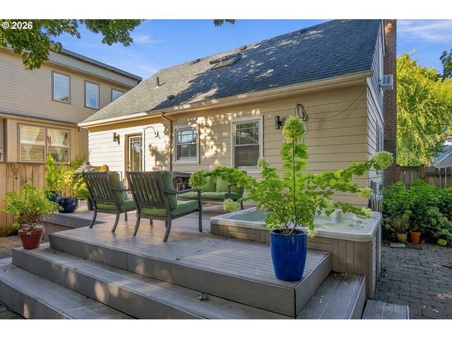 2612 Se 51ST Ave, Portland, OR 97206