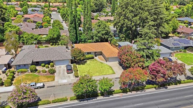 6250 Riverside Boulevard, Sacramento, CA 95831