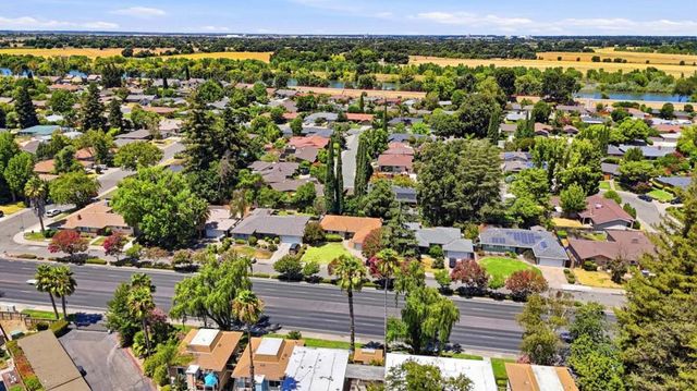 6250 Riverside Boulevard, Sacramento, CA 95831