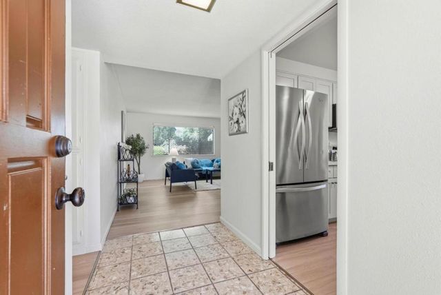 6250 Riverside Boulevard, Sacramento, CA 95831