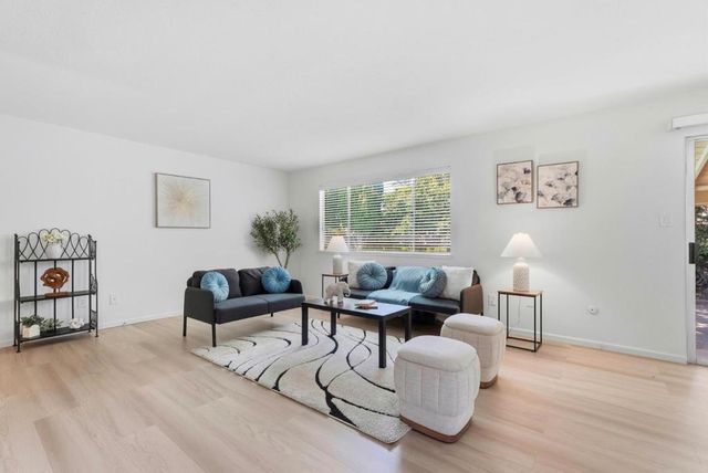 6250 Riverside Boulevard, Sacramento, CA 95831