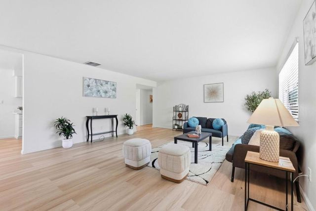 6250 Riverside Boulevard, Sacramento, CA 95831