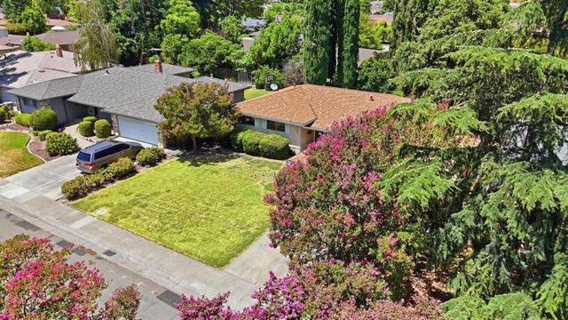 6250 Riverside Boulevard, Sacramento, CA 95831