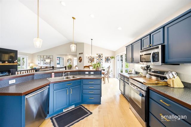 4514 Hidden Ridge Drive, Hudsonville, MI 49426