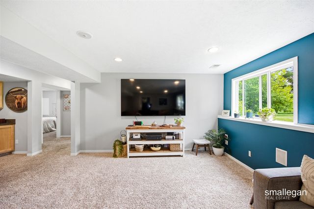 4514 Hidden Ridge Drive, Hudsonville, MI 49426