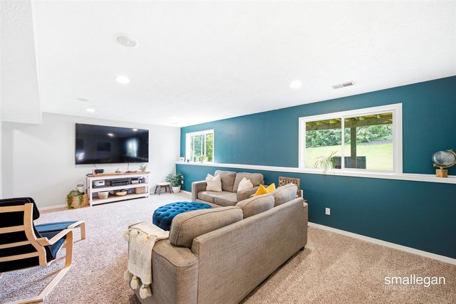 4514 Hidden Ridge Drive, Hudsonville, MI 49426