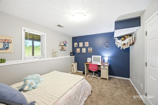 4514 Hidden Ridge Drive, Hudsonville, MI 49426