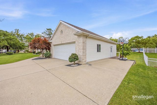 4514 Hidden Ridge Drive, Hudsonville, MI 49426