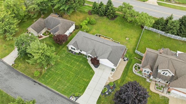 4514 Hidden Ridge Drive, Hudsonville, MI 49426