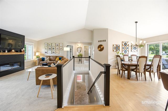 4514 Hidden Ridge Drive, Hudsonville, MI 49426