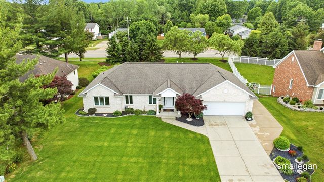 4514 Hidden Ridge Drive, Hudsonville, MI 49426