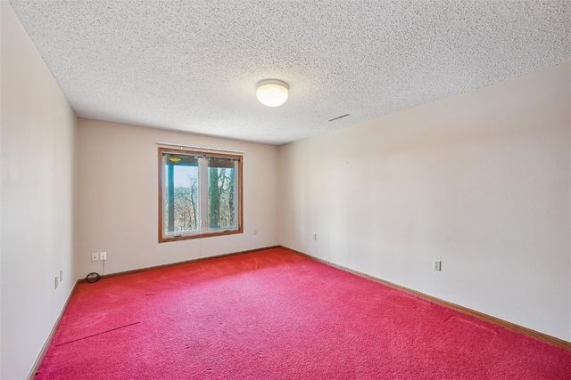 3319 Riverpointe Circle NE, Cedar Rapids, IA 52411