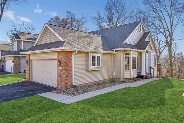 3319 Riverpointe Circle NE, Cedar Rapids, IA 52411