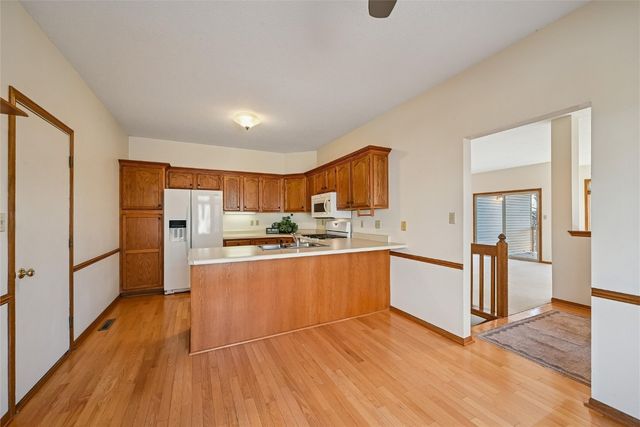 3319 Riverpointe Circle NE, Cedar Rapids, IA 52411