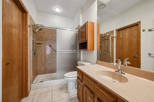 3319 Riverpointe Circle NE, Cedar Rapids, IA 52411