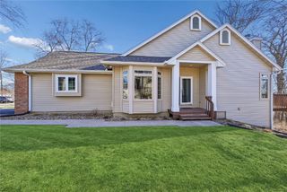 3319 Riverpointe Circle NE, Cedar Rapids, IA 52411