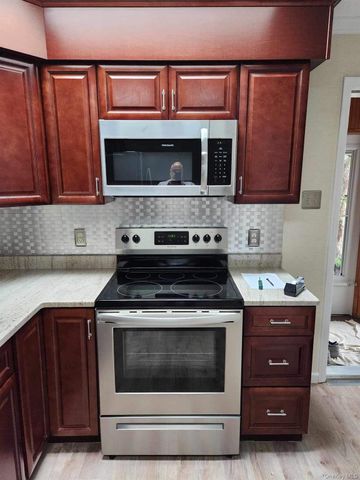 499 East Road Unit 2, Marlboro, NY 12542