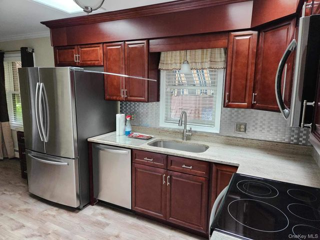 499 East Road Unit 2, Marlboro, NY 12542