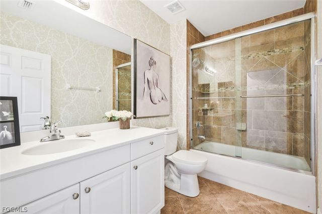 13860 Avon Park CIR 104, Fort Myers, FL 33912