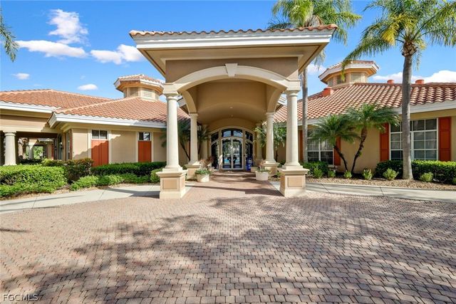 13860 Avon Park CIR 104, Fort Myers, FL 33912