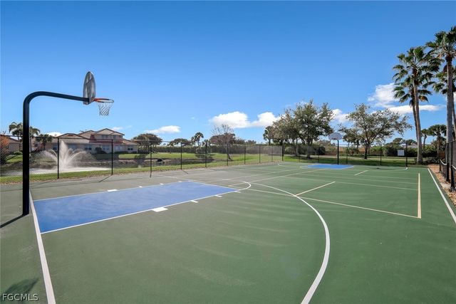 13860 Avon Park CIR 104, Fort Myers, FL 33912