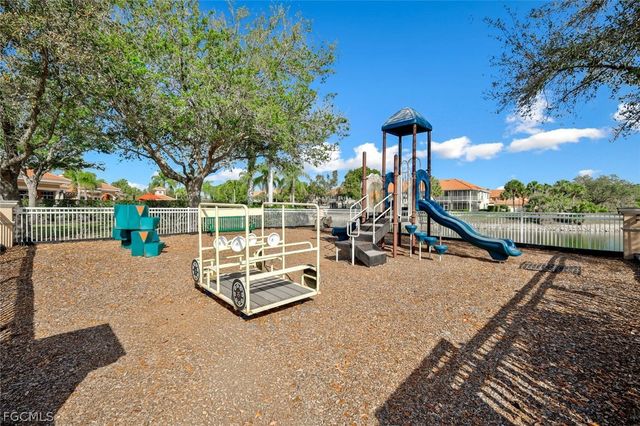 13860 Avon Park CIR 104, Fort Myers, FL 33912