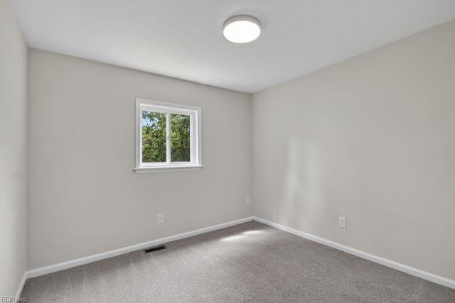 56 Banister DR, Hampton, VA 23666