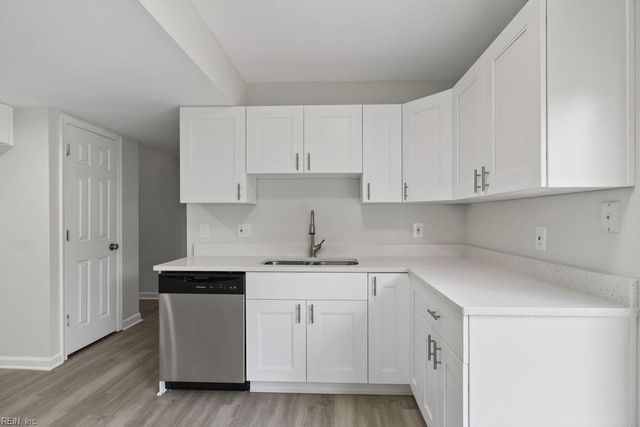 56 Banister DR, Hampton, VA 23666