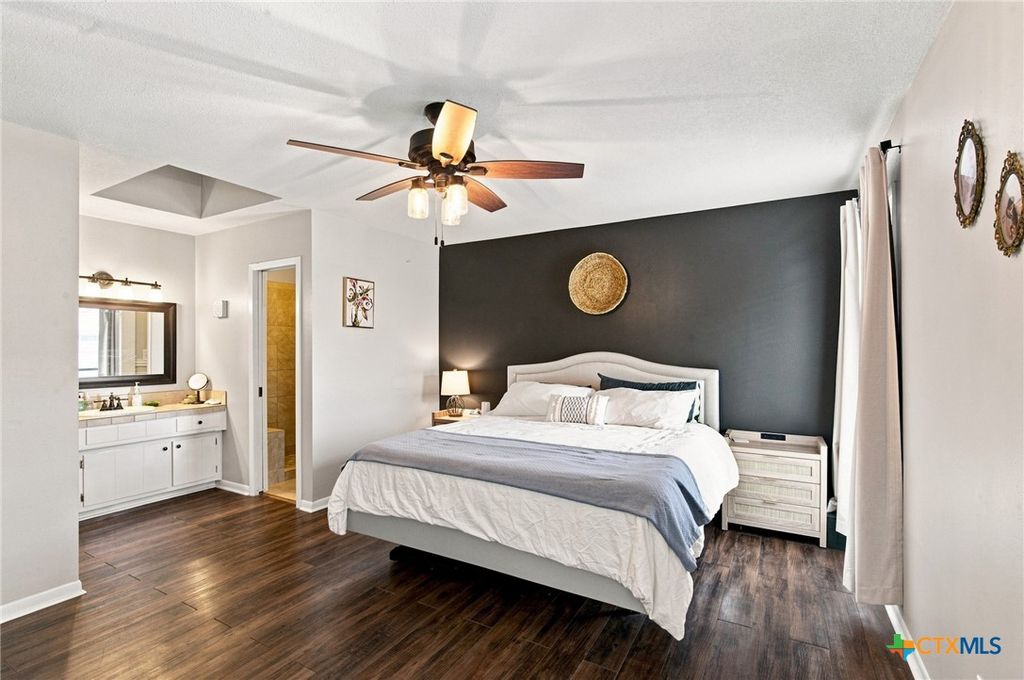 Image 18 of property listing at 104 Santa Fe, Victoria, TX 77904