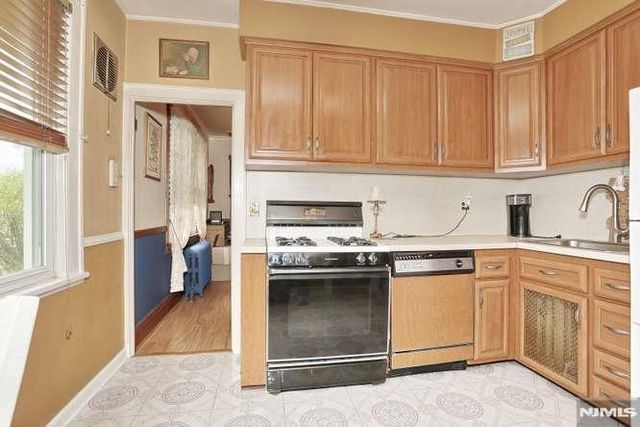 35 Demarest Avenue, Bergenfield, NJ 07621