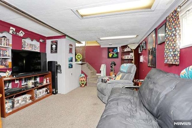 35 Demarest Avenue, Bergenfield, NJ 07621