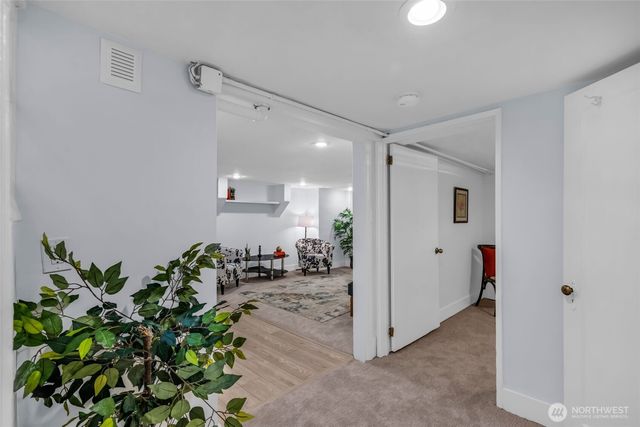 2301 Delmar Drive E, Seattle, WA 98102