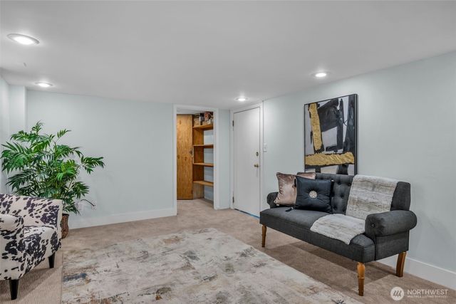 2301 Delmar Drive E, Seattle, WA 98102