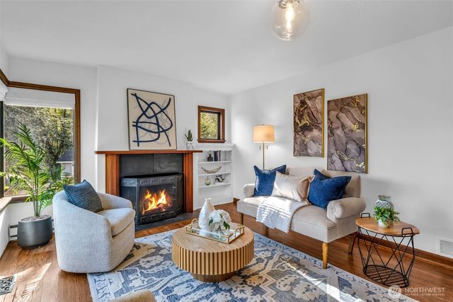 2301 Delmar Drive E, Seattle, WA 98102