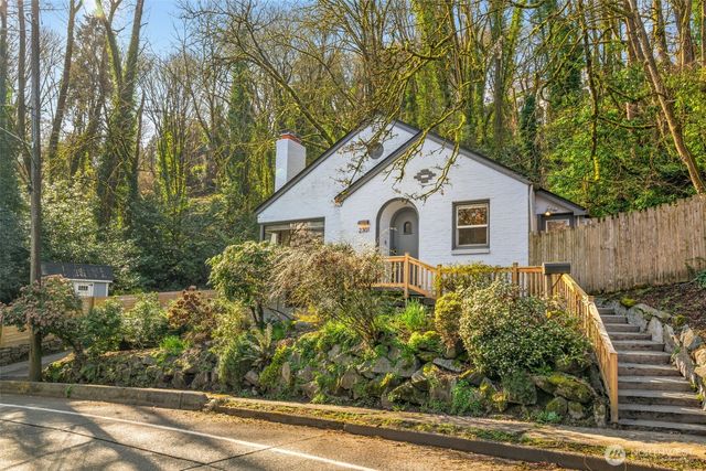 2301 Delmar Drive E, Seattle, WA 98102