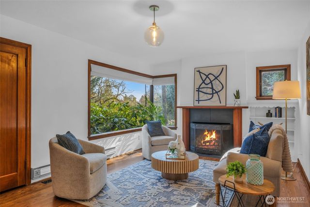 2301 Delmar Drive E, Seattle, WA 98102