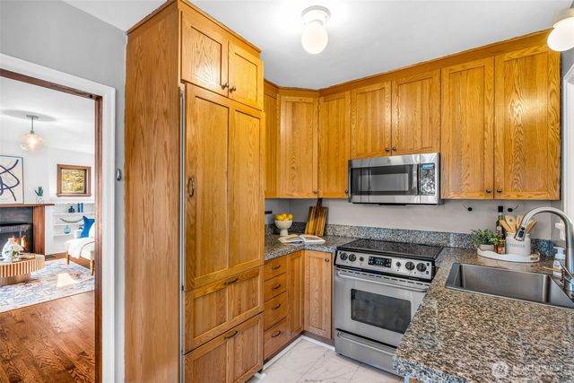 2301 Delmar Drive E, Seattle, WA 98102