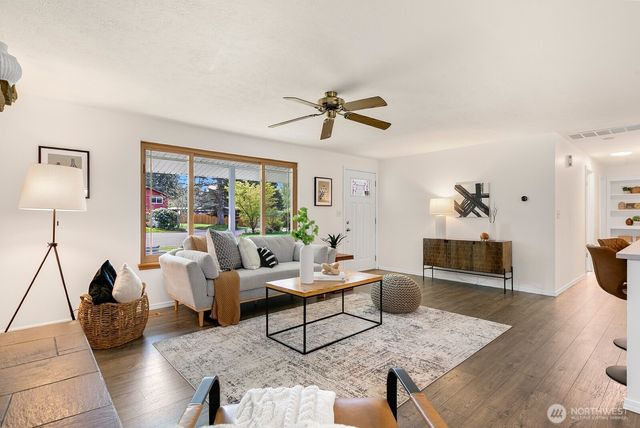 2809 Montclair Court SE, Lacey, WA 98503