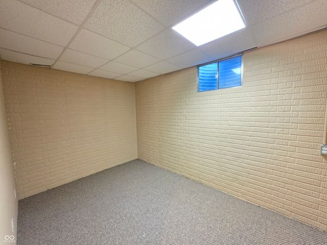 2042 Parkside Drive, Columbus, IN 47203