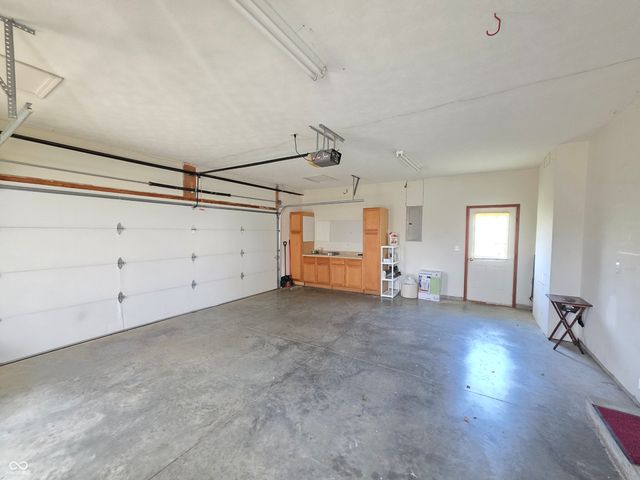 2042 Parkside Drive, Columbus, IN 47203