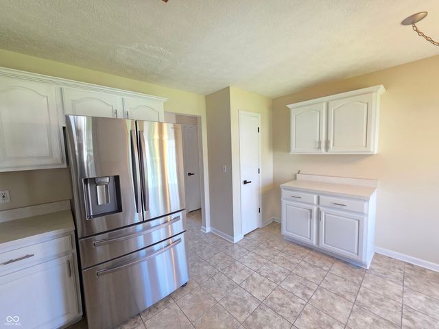 2042 Parkside Drive, Columbus, IN 47203