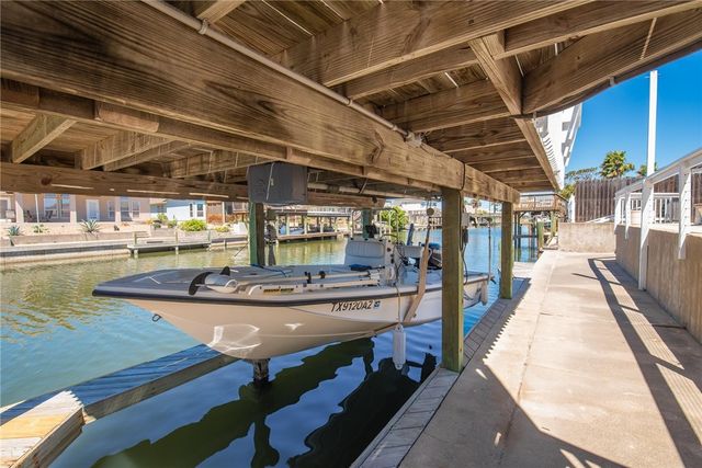 15825 ALMERIA Ave, Corpus Christi, TX 78418