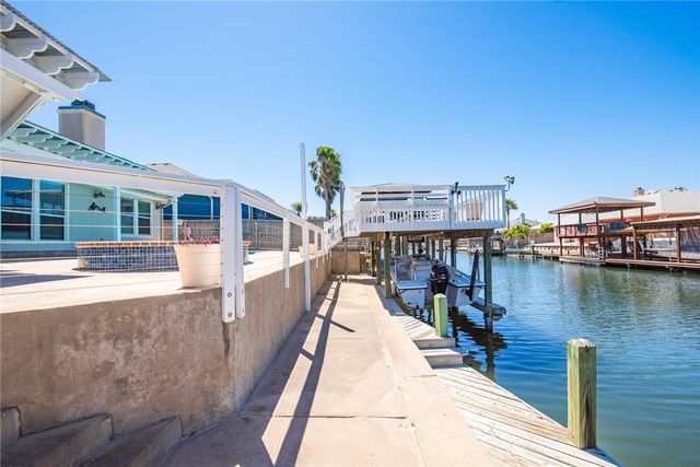 15825 ALMERIA Ave, Corpus Christi, TX 78418