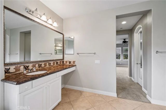 1908 Hazel Nut Court, Agoura Hills, CA 91301