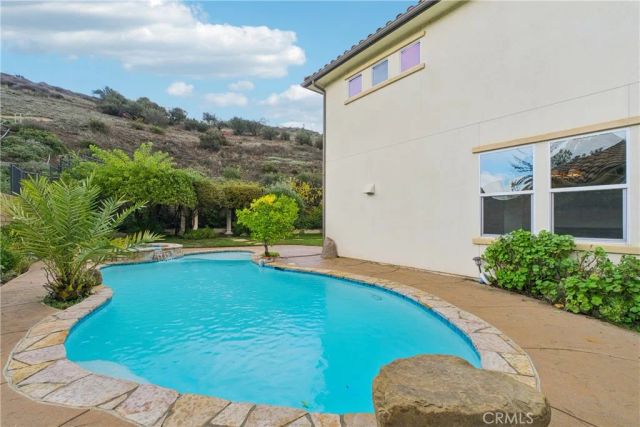 1908 Hazel Nut Court, Agoura Hills, CA 91301