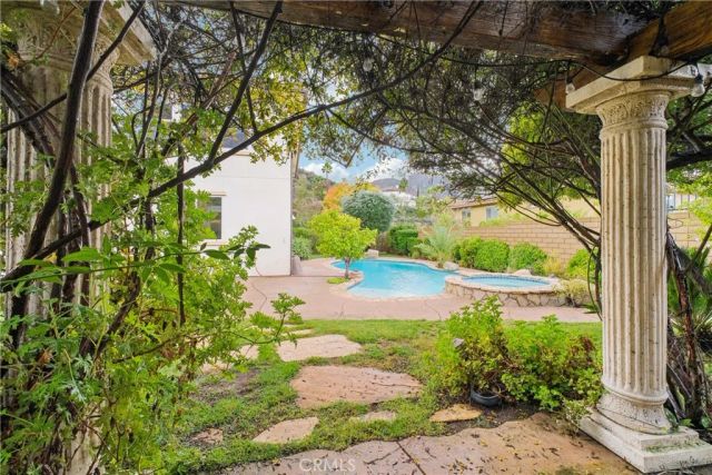 1908 Hazel Nut Court, Agoura Hills, CA 91301