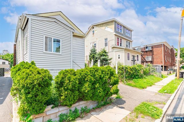 59 Augusta Street, Irvington, NJ 07111