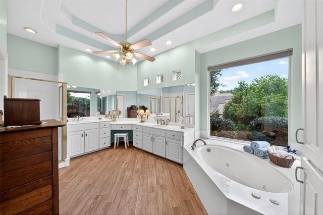 2704 Lakesedge Drive, Mckinney, TX 75072